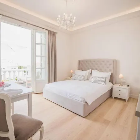 Unique 8 Bedroom Villa With Swimming Pool & Bbq * Saint-Laurent-du-Var